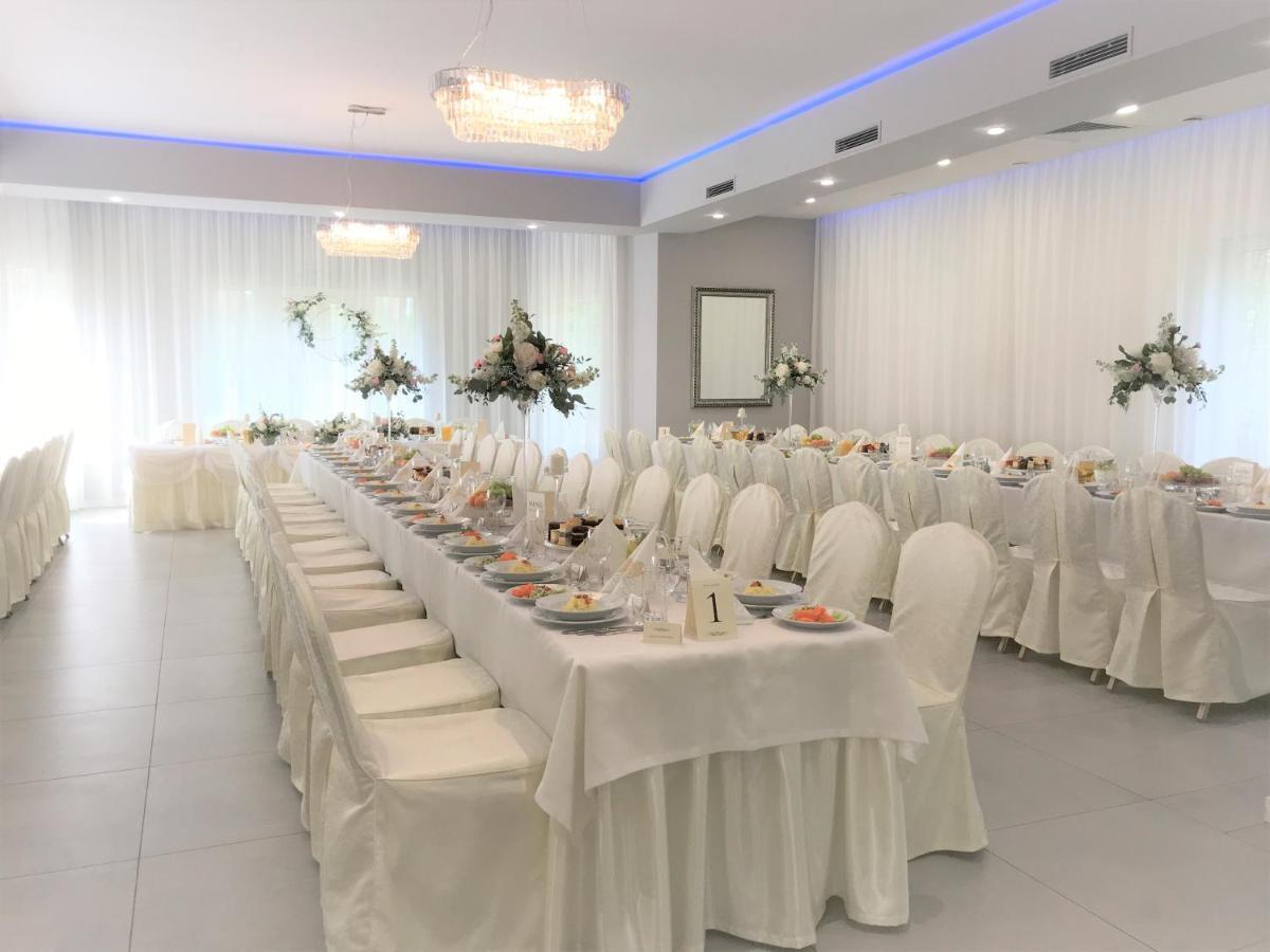 Hotel Eljot Шелпя Велка Екстериор снимка