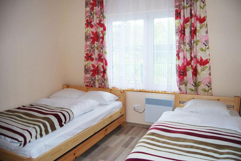 Hotel Eljot Шелпя Велка Екстериор снимка